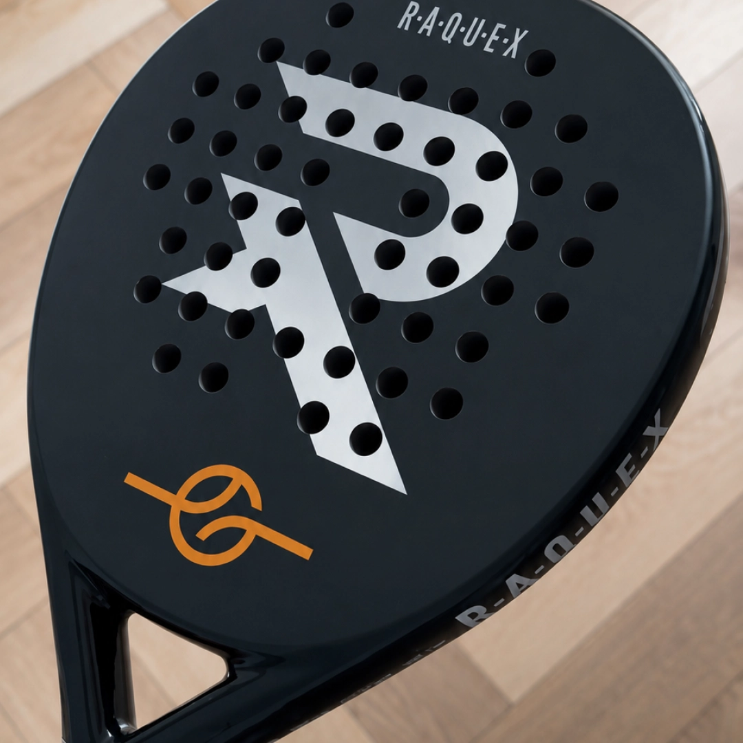 GotPadel brand on a padel racquet